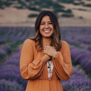 Meet your Posher, Alyssa